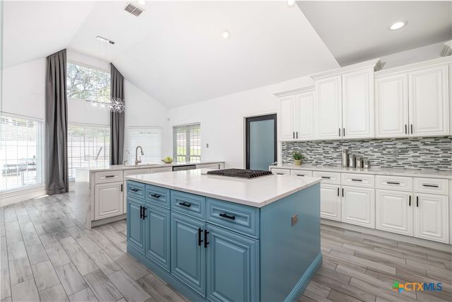 15 Vineyard Drive, San Antonio, TX 78257