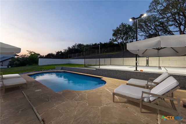 15 Vineyard Drive, San Antonio, TX 78257