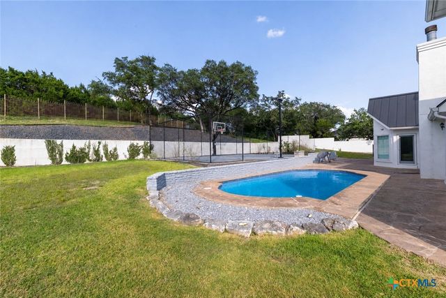 15 Vineyard Drive, San Antonio, TX 78257