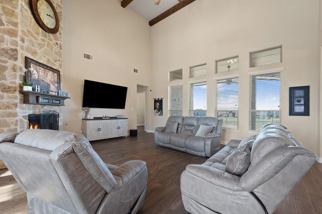 761 Kensington Drive, Mclendon Chisholm, TX 75032