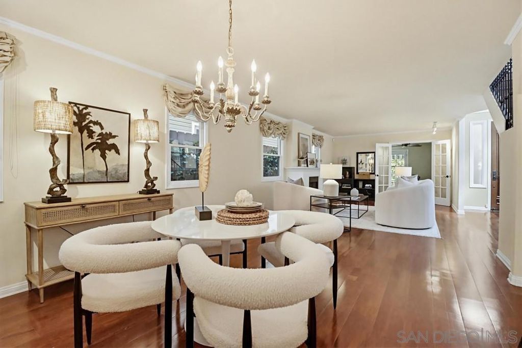 Image 15 of property listing at 313 I Ave, Coronado, CA 92118