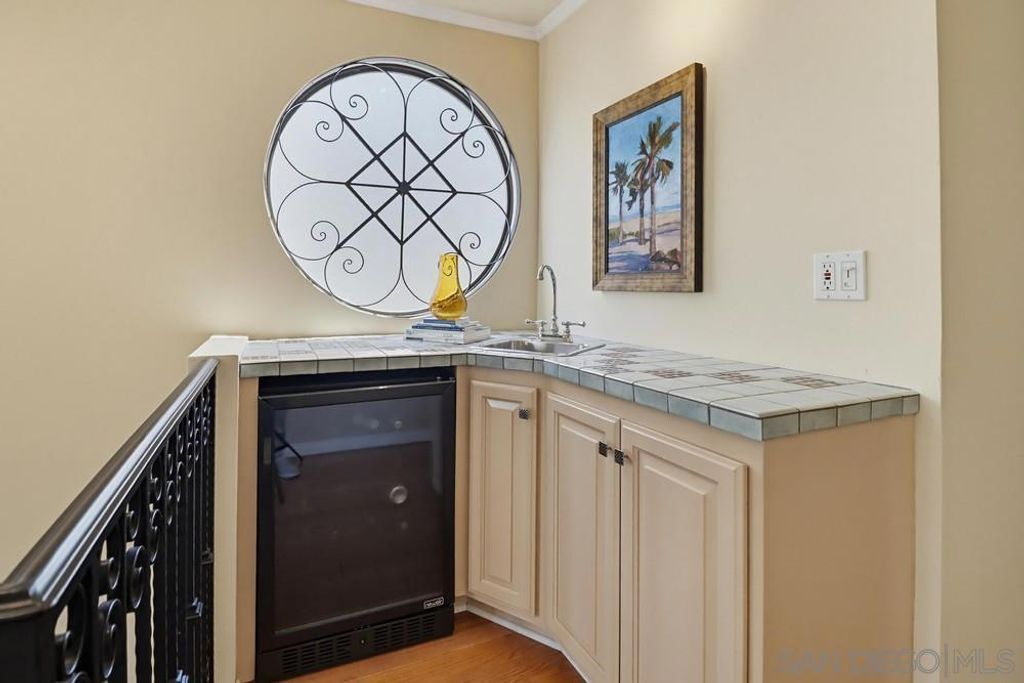 Image 25 of property listing at 313 I Ave, Coronado, CA 92118