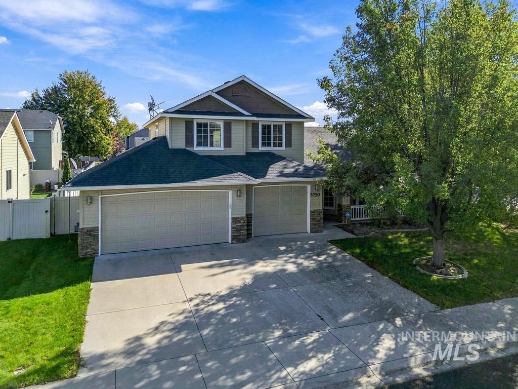 3750 N Rhodes Ave, Meridian, ID 83646 photo 2