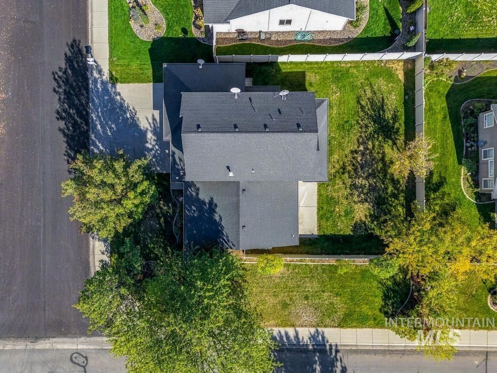 3750 N Rhodes Ave, Meridian, ID 83646 photo 4