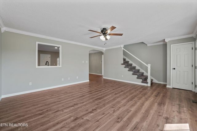 252 Perkins Lane, Jacksboro, TN 37757