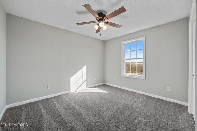 252 Perkins Lane, Jacksboro, TN 37757