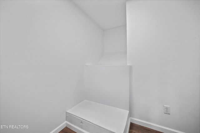 252 Perkins Lane, Jacksboro, TN 37757