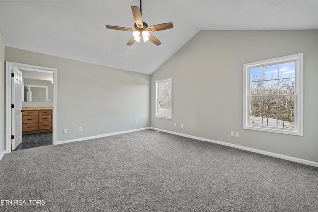 252 Perkins Lane, Jacksboro, TN 37757