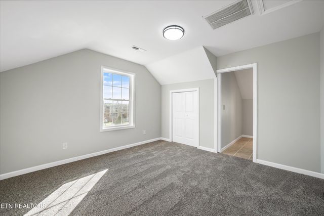 252 Perkins Lane, Jacksboro, TN 37757