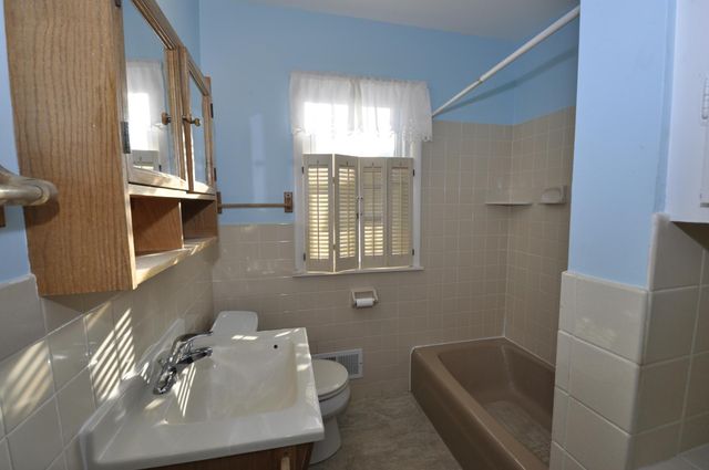 1601 4th Street NE, Rochester, MN 55906