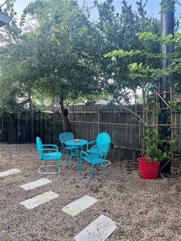 2406 Berkett DR A, Austin, TX 78745