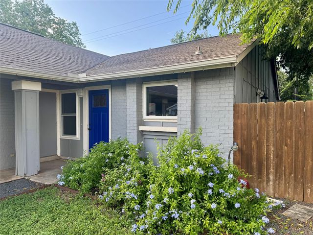 2406 Berkett DR A, Austin, TX 78745