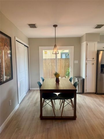 2406 Berkett DR A, Austin, TX 78745