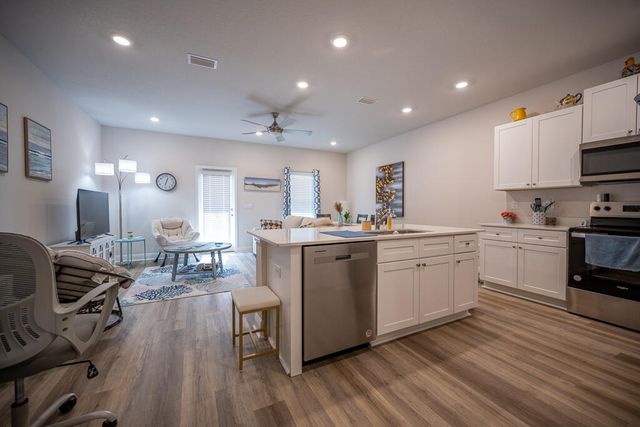 5711 Sandy Walk Street, Gulf Breeze, FL 32563