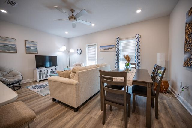 5711 Sandy Walk Street, Gulf Breeze, FL 32563