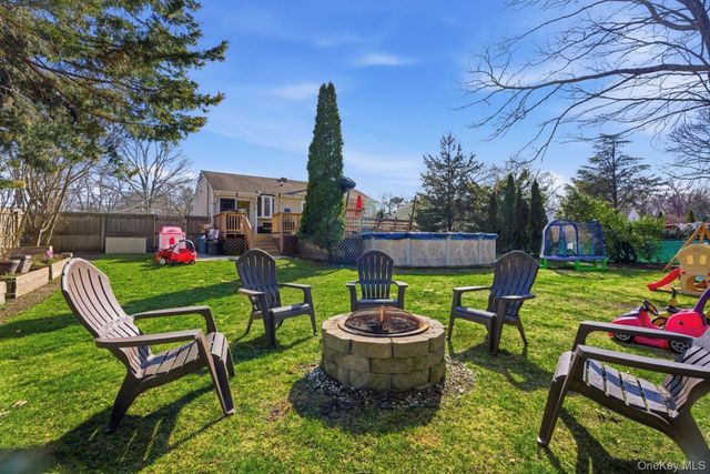 9 Fox Lane, Shoreham, NY 11786