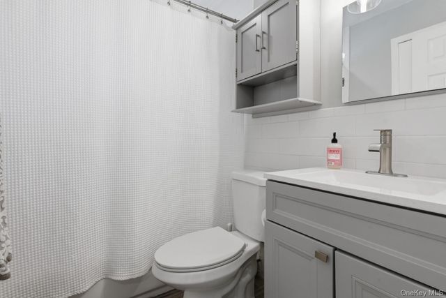 9 Fox Lane, Shoreham, NY 11786