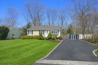 9 Fox Lane, Shoreham, NY 11786