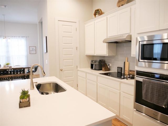 9621 EVENING CANOPY DR, Manor, TX 78653