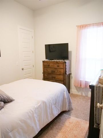 9621 EVENING CANOPY DR, Manor, TX 78653