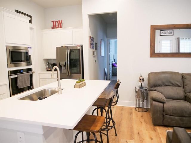9621 EVENING CANOPY DR, Manor, TX 78653