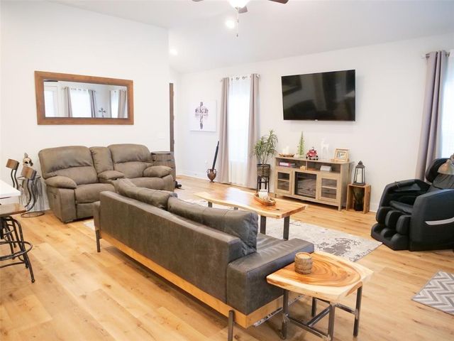 9621 EVENING CANOPY DR, Manor, TX 78653