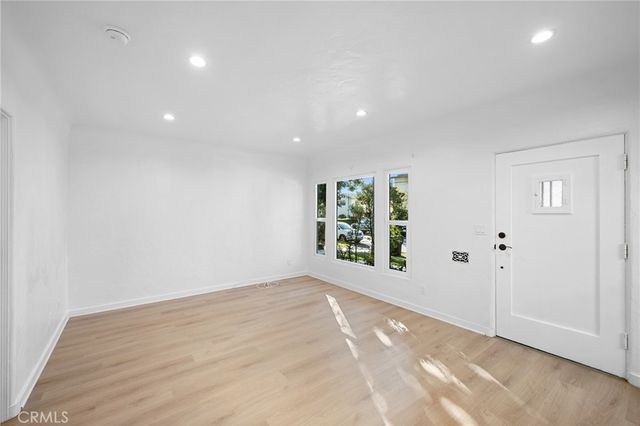 1233 Orange Grove Avenue, Glendale, CA 91205