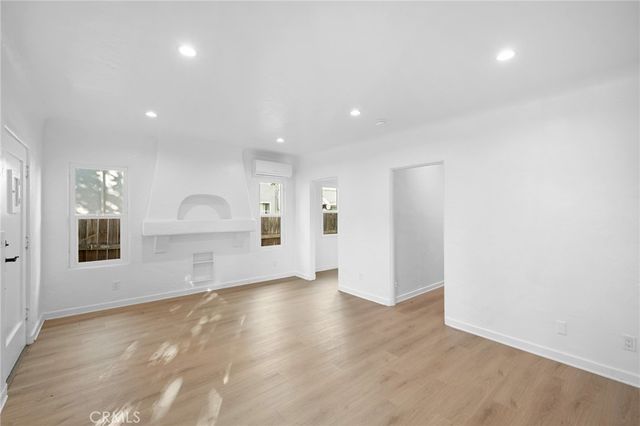 1233 Orange Grove Avenue, Glendale, CA 91205