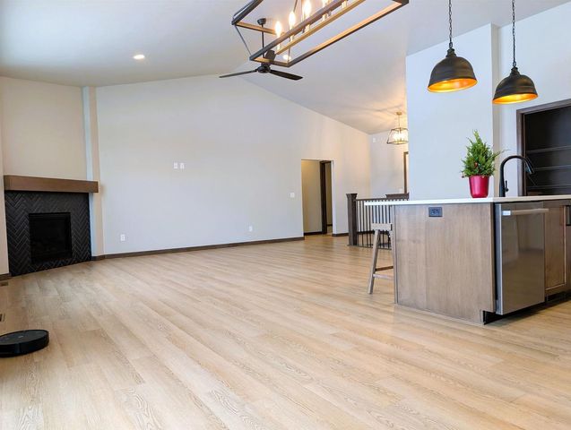 1759 DALLAS LANE, De Pere, WI 54115