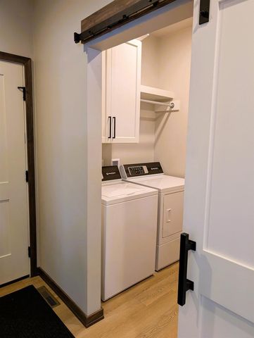 1759 DALLAS LANE, De Pere, WI 54115