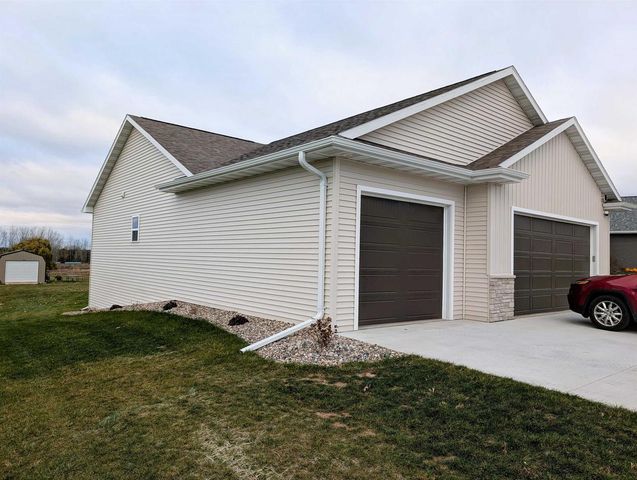 1759 DALLAS LANE, De Pere, WI 54115