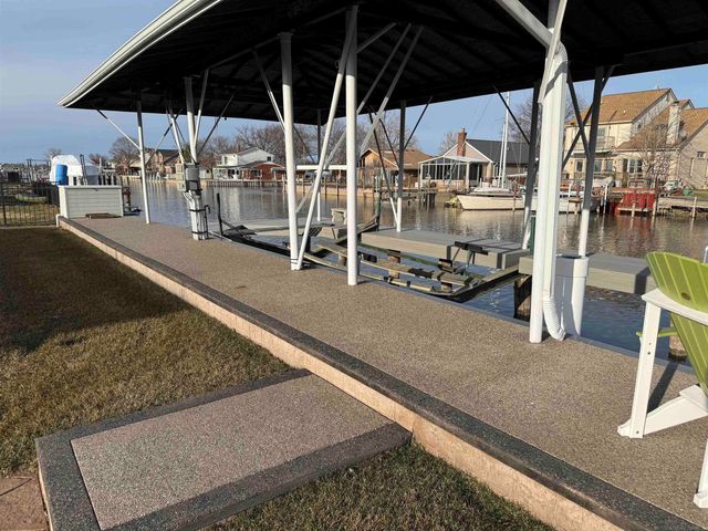 39228 Venetian Drive, Harrison Twp, MI 48045