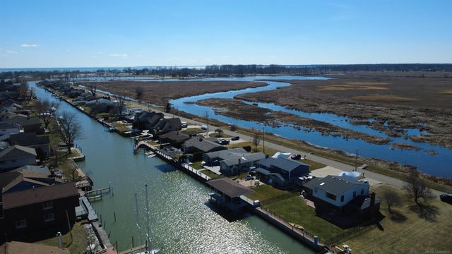 39228 Venetian Drive, Harrison Twp, MI 48045