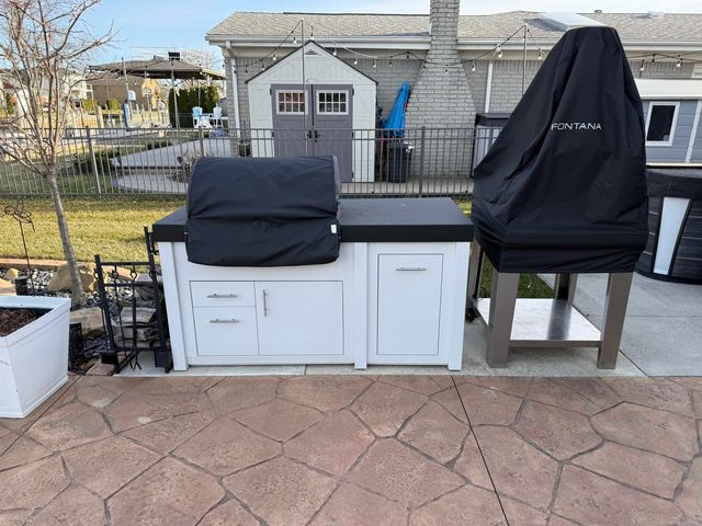 39228 Venetian Drive, Harrison Twp, MI 48045