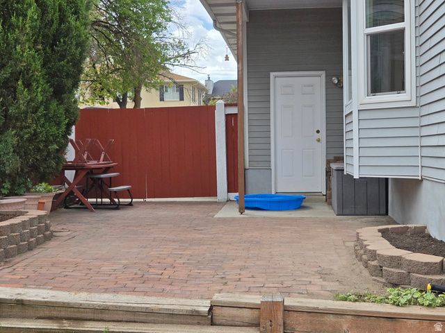 1263 E GRAYSON CT, Sandy, UT 84094