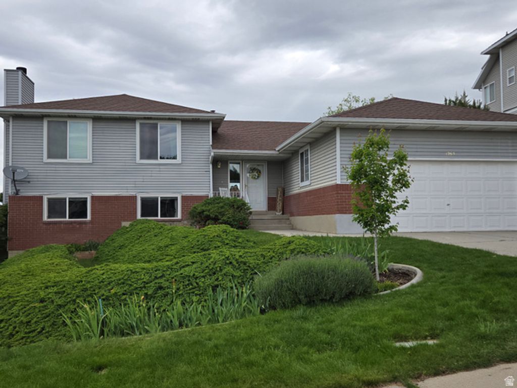 1263 E GRAYSON CT, Sandy, UT 84094