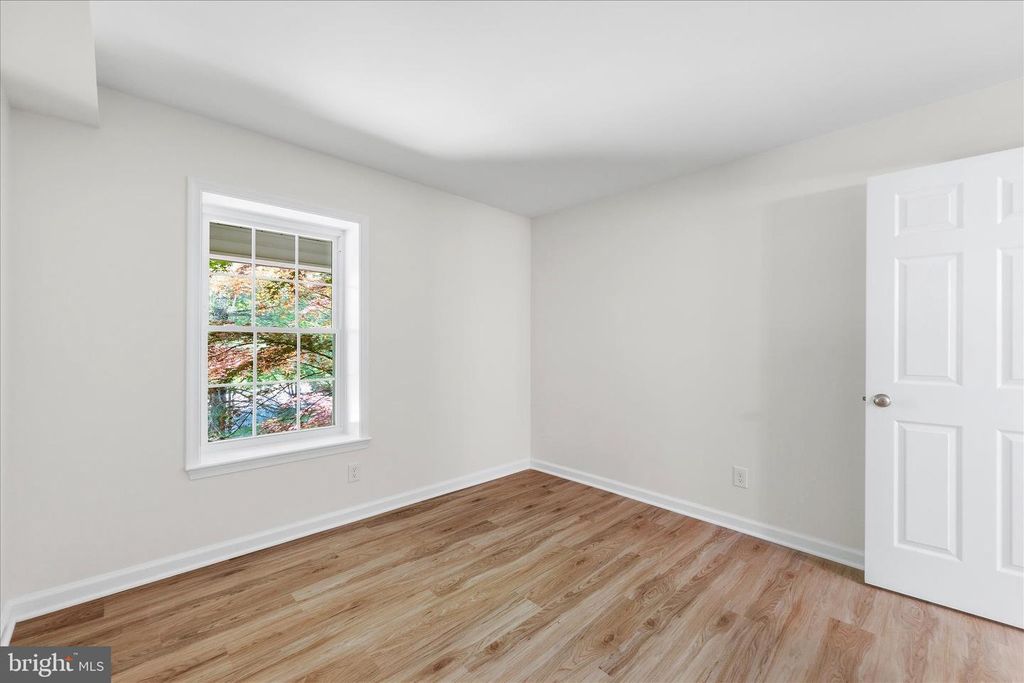 Image 18 of property listing at 604 NEWBRIDGE CT #3-604, Arnold, MD 21012