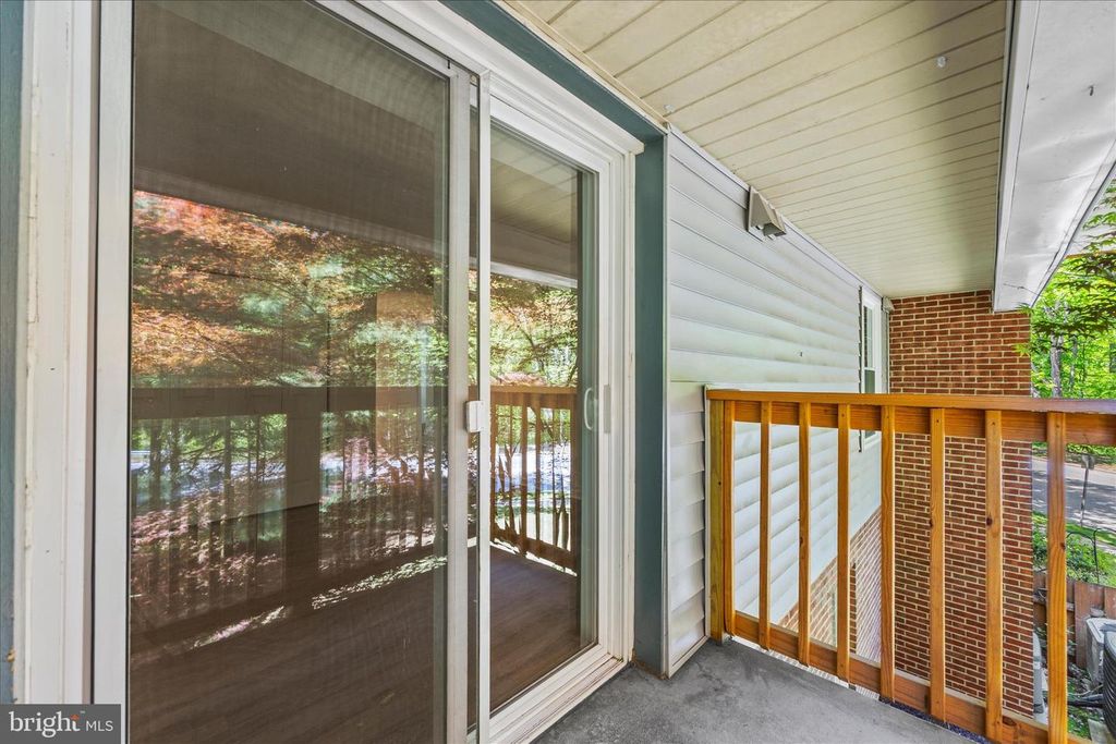 Image 28 of property listing at 604 NEWBRIDGE CT #3-604, Arnold, MD 21012