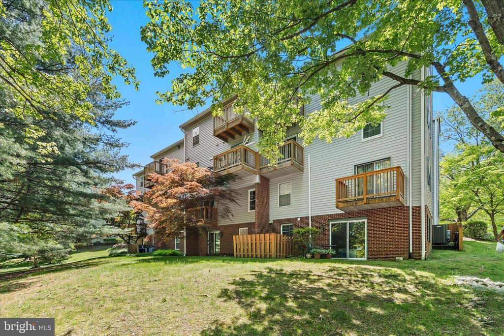 Image 30 of property listing at 604 NEWBRIDGE CT #3-604, Arnold, MD 21012