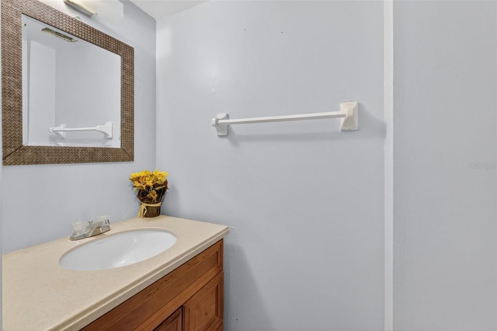 Image 14 of property listing at 5121 PICADILLY CIRCUS COURT, Orlando, FL 32839