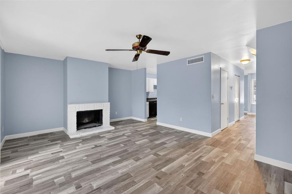 Image 8 of property listing at 5121 PICADILLY CIRCUS COURT, Orlando, FL 32839