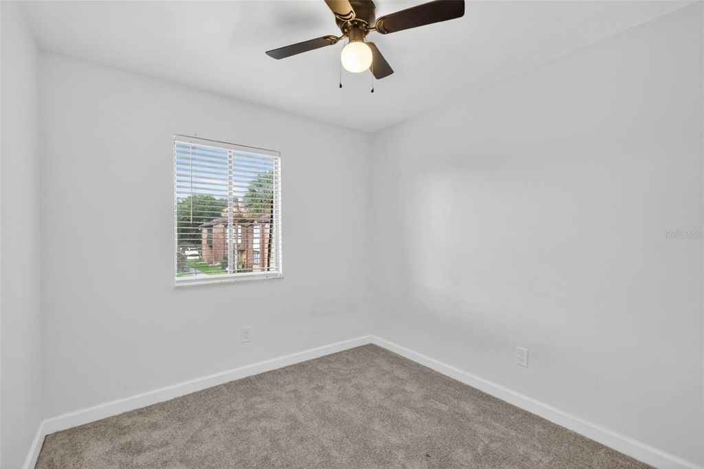 Image 10 of property listing at 5121 PICADILLY CIRCUS COURT, Orlando, FL 32839
