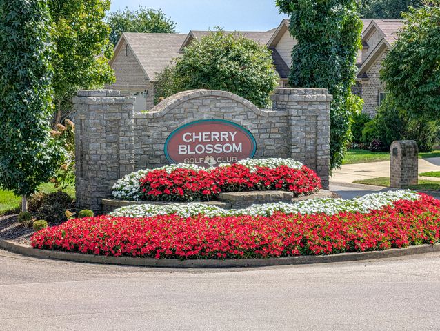 132 Sunningdale Drive, Georgetown, KY 40324
