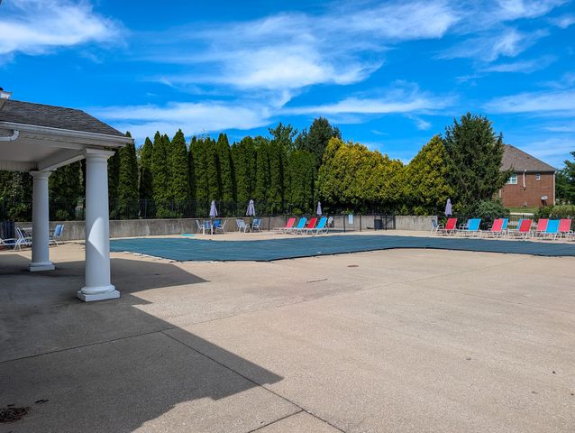 132 Sunningdale Drive, Georgetown, KY 40324