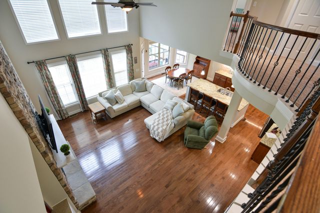 132 Sunningdale Drive, Georgetown, KY 40324
