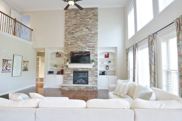 132 Sunningdale Drive, Georgetown, KY 40324