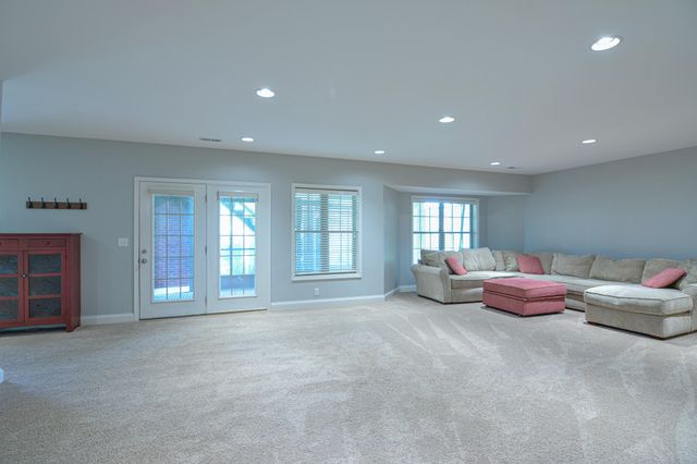 132 Sunningdale Drive, Georgetown, KY 40324
