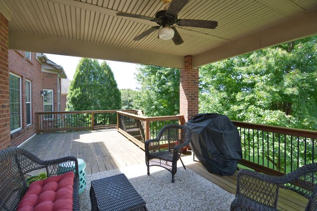 132 Sunningdale Drive, Georgetown, KY 40324