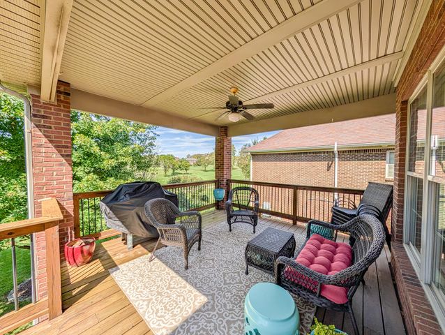 132 Sunningdale Drive, Georgetown, KY 40324