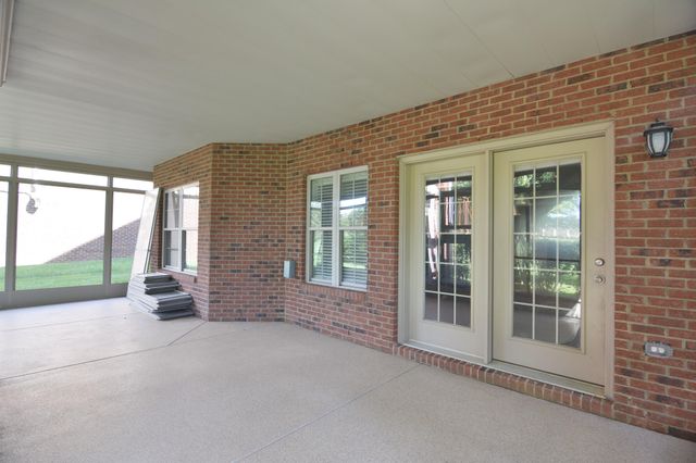 132 Sunningdale Drive, Georgetown, KY 40324